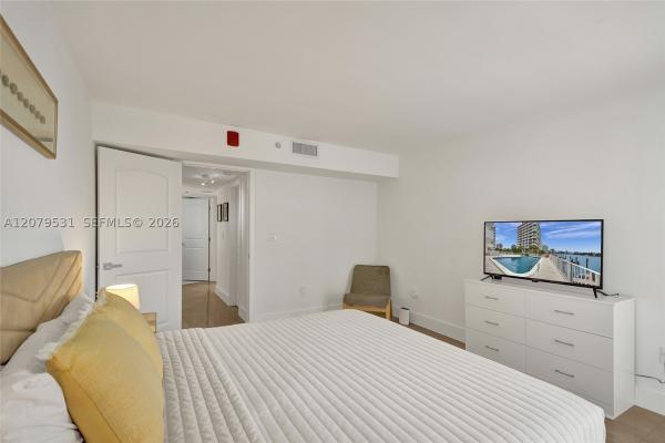 Indian Creek Club & Marina, 6820 Indian Creek Dr #9A, Miami Beach, Florida 33141, image 3