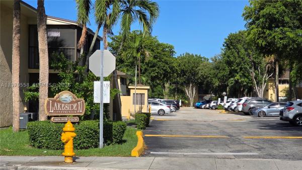 15619 SW 73rd Circle Ter #10-8, Unincorporated Dade County, Florida 33193, image 1