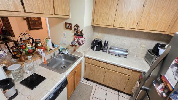 15619 SW 73rd Circle Ter #10-8, Unincorporated Dade County, Florida 33193, image 3