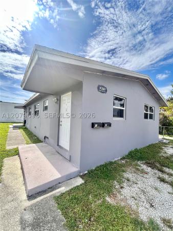 Victory Heights, 369 Phippen Waiters Rd #1-2, Dania Beach, Florida 33004, image 3