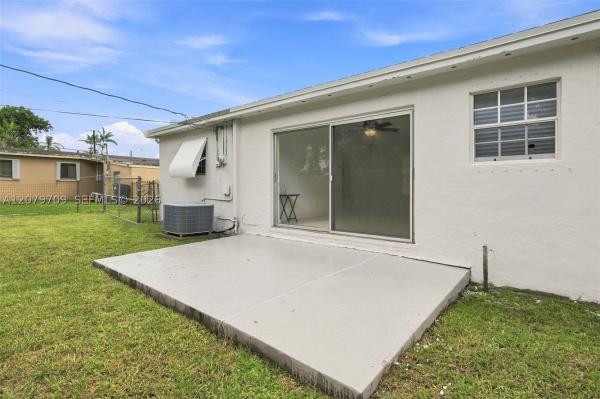 2135 NW 129th St, Unincorporated Dade County, Florida 33167, image 2