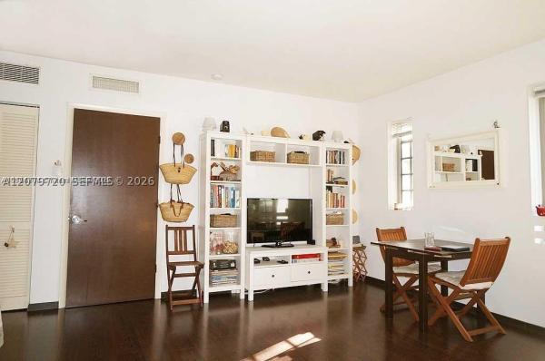 Governor, 435 21st St #215, Miami Beach, Florida 33139, image 3