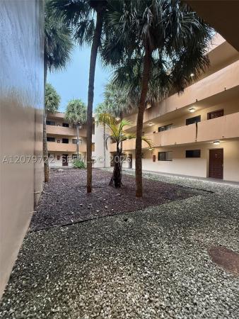 8415 SW 107th Ave #119W, Unincorporated Dade County, Florida 33173, image 1