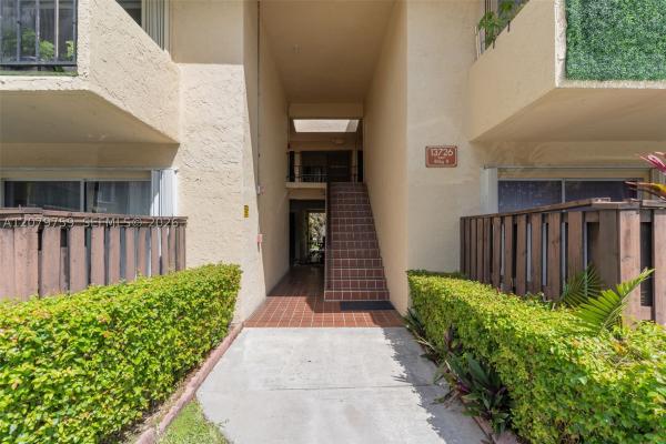 13726 SW 90th Ave #28, Unincorporated Dade County, Florida 33176, image 3