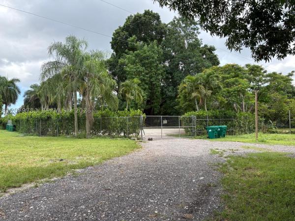 17725 SW 218th St, Unincorporated Dade County, Florida 33170, image 3
