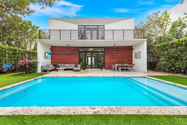 Casa Bianca, 8611 Arboretum Ln, Miami, Florida 33138, image 1