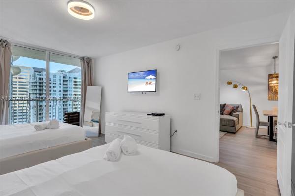 The Club At Brickell Bay, 1200 Brickell Bay Dr #2904, Miami, Florida 33131, image 2