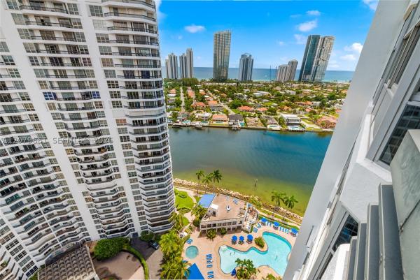 Mystic Pointe Tower 200, 19101 NE 36th Ct #2607, Aventura, Florida 33180, image 3