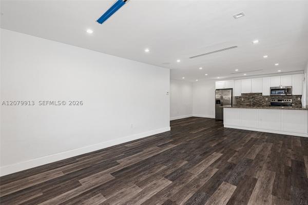 Oceanside Isle Of Normandy, 6910 Bay Dr #6, Miami Beach, Florida 33141, image 2