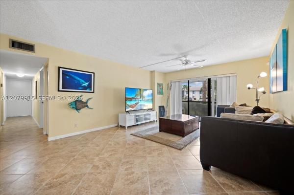 The Palm Club, 1014 Green Pine Blvd #H1, West Palm Beach, Florida 33409, image 3
