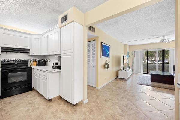 The Palm Club, 1014 Green Pine Blvd #H1, West Palm Beach, Florida 33409, image 1