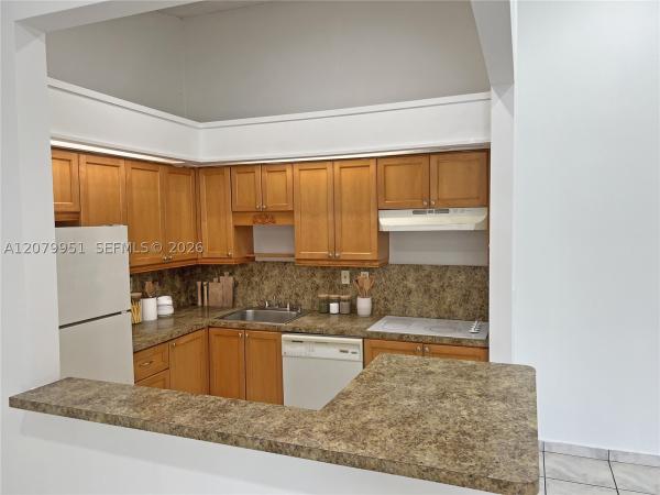 18905 NW 62nd Ave #204, Hialeah, Florida 33015, image 3