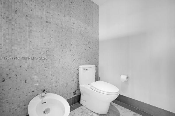 Epic Hotel & Residences, 200 Biscayne Boulevard Way #3703, Miami, Florida 33131, image 1