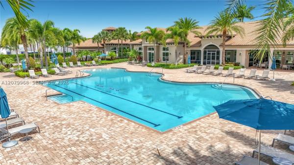 Parkview At Hillcrest, 1040 Eucalyptus Dr #2, Hollywood, Florida 33021, image 3