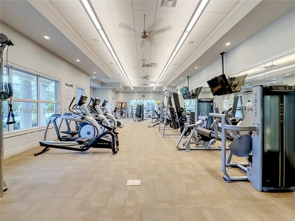 Parkview At Hillcrest, 1040 Eucalyptus Dr #2, Hollywood, Florida 33021, image 1