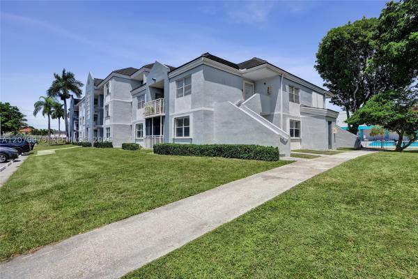 Le Club At Old Cutler, 8660 SW 212th St #111, Cutler Bay, Florida 33189, image 1