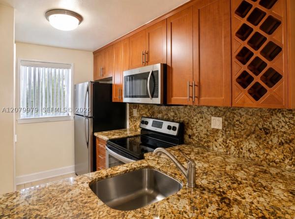 7980 NW 10th St #38I, Unincorporated Dade County, Florida 33126, image 2