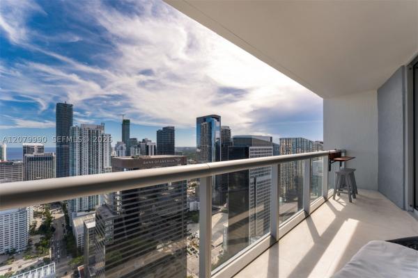 Icon Brickell Tower 2, 495 Brickell Ave #4709, Miami, Florida 33131, image 2