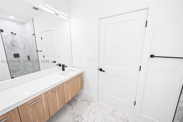 526 SW 2nd St #1, Miami, Florida 33130, image 3