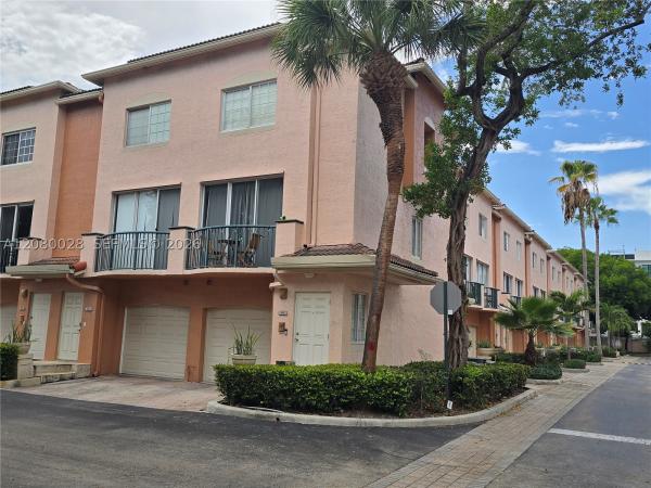 Village East, 2107 SE 10th Ave #818, Fort Lauderdale, Florida 33316, image 1