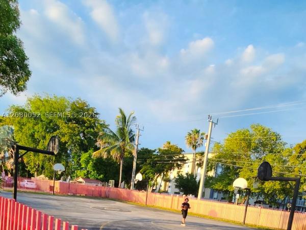 Lago Grande, 6480 W 27th Ct #22-54, Hialeah, Florida 33016, image 2