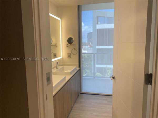 Aventura Parksquare Residences, 2960 NE 207th St #1005, Aventura, Florida 33180, image 2