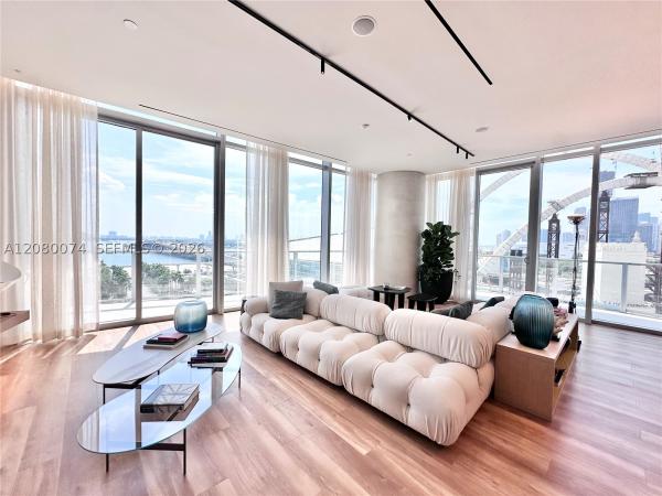 1400 Biscayne Blvd #409, Miami, Florida 33132, image 2