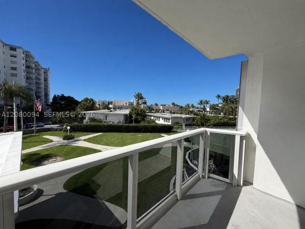 Miami Beach, Florida 33141, image 1