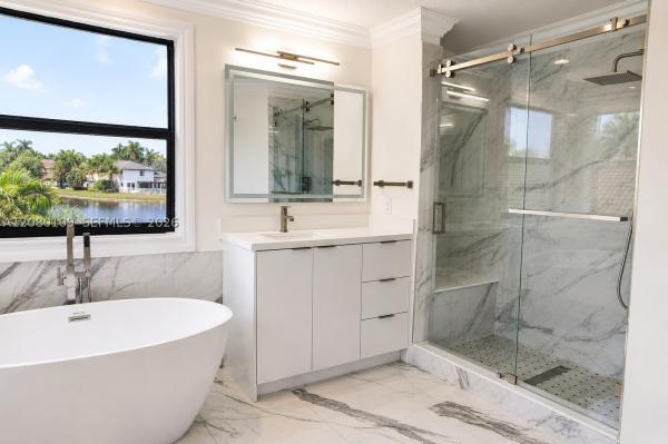 Victoria Pointe, 1672 Victoria Pointe Cir, Weston, Florida 33327, image 3