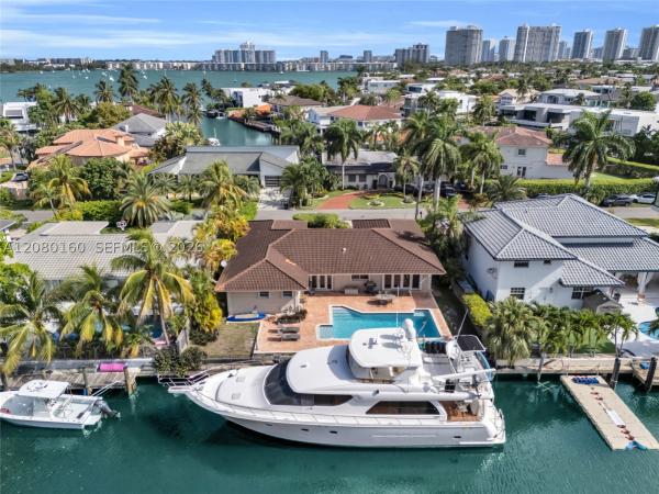 Eastern Shores, 2930 NE 164th St, North Miami Beach, Florida 33160, image 2