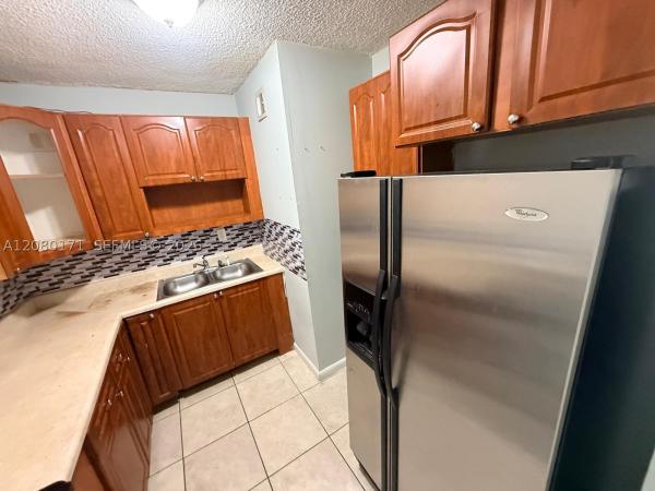 Bella Venezia, 525 W 69th St #106, Hialeah, Florida 33014, image 3
