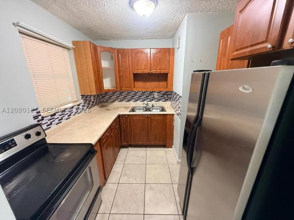 Bella Venezia, 525 W 69th St #106, Hialeah, Florida 33014, image 1