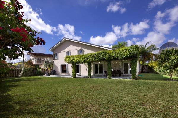 Gables Edge, 5631 SW 58th Ct, South Miami, Florida 33143, image 3