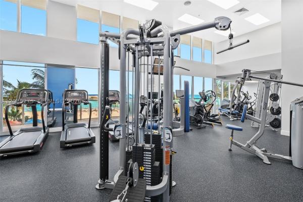 La Perla, 16699 Collins Ave #2907, Sunny Isles Beach, Florida 33160, image 2