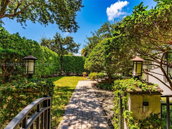 Flagler Street, 119 Avila Ct, Coral Gables, Florida 33134, image 2