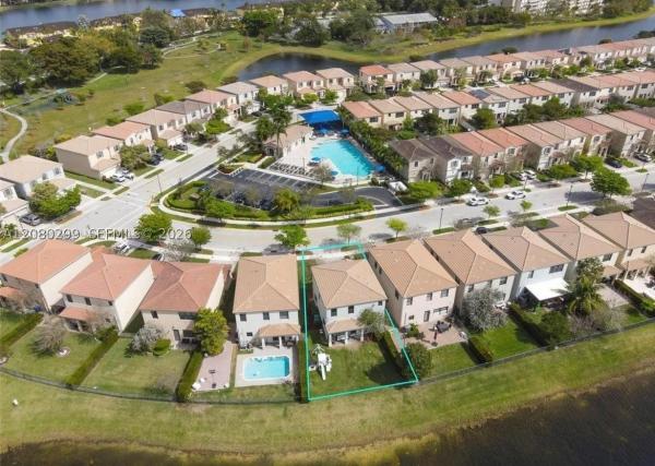 616 NE 193rd St, Unincorporated Dade County, Florida 33179, image 2
