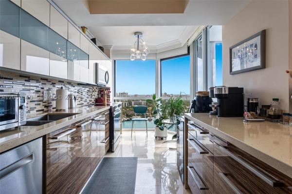 North Tower At The Point, 21205 NE 37th Ave #2405, Aventura, Florida 33180, image 2