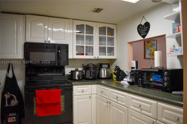 Westland Manor East, 6600 W 2nd Ct #15, Hialeah, Florida 33012, image 1