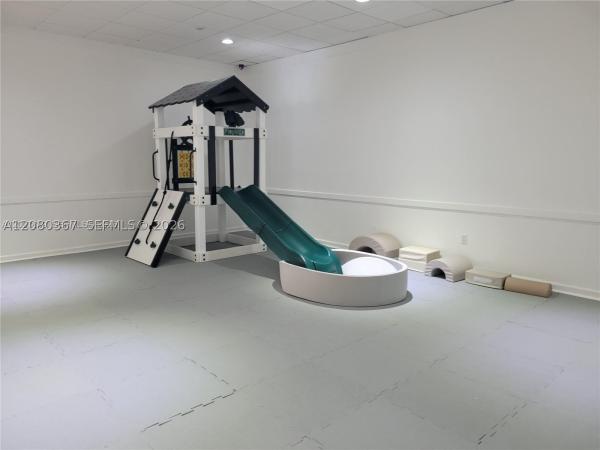 Seacoast 5700, 5700 Collins Ave #8M, Miami Beach, Florida 33140, image 1