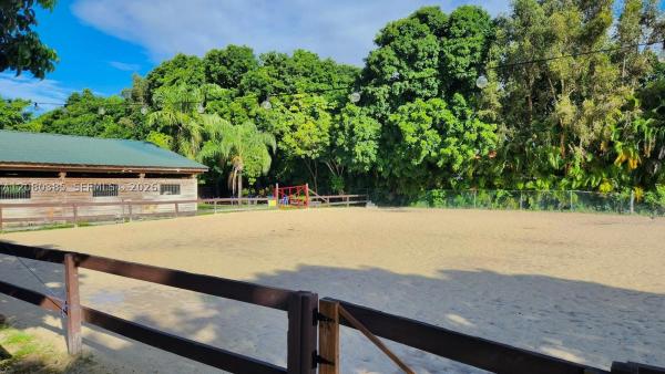 Sunshine Ranches, 14101 Luray Rd, Southwest Ranches, Florida 33330, image 2