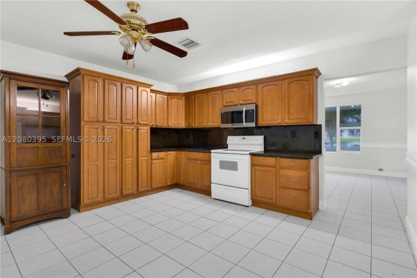 9441 SW 27th Dr, Unincorporated Dade County, Florida 33165, image 3