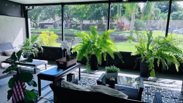 East Lakes Townhomes, 1531 NW 98th Ave, Pembroke Pines, Florida 33024, image 2