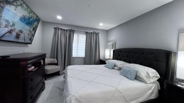 East Lakes Townhomes, 1531 NW 98th Ave, Pembroke Pines, Florida 33024, image 3