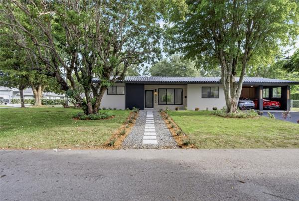 8230 SW 117th Ter, Unincorporated Dade County, Florida 33156, image 1