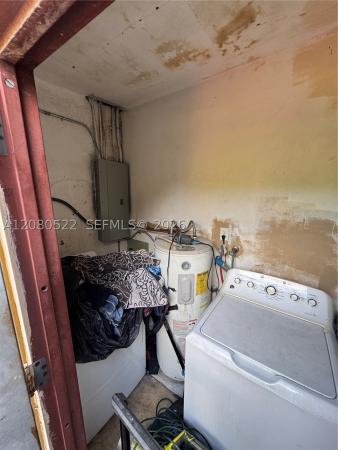 1075 NW 100th St, Unincorporated Dade County, Florida 33150, image 1