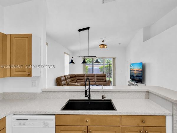 Regency Homes At Fairway Isles, 7420 S Aragon Blvd #1, Sunrise, Florida 33313, image 2