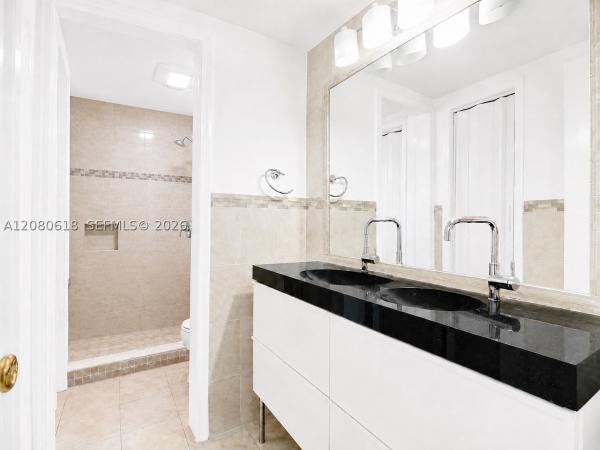 Palm East Gardens, 1850 W 56th St #2305, Hialeah, Florida 33012, image 3