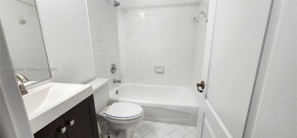 7195 NW 179th St #109, Hialeah, Florida 33015, image 3