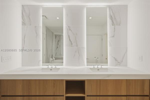 1400 Biscayne Blvd #2304, Miami, Florida 33132, image 1
