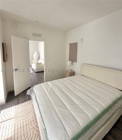 Lincoln, 1525 Euclid Ave #2, Miami Beach, Florida 33139, image 1